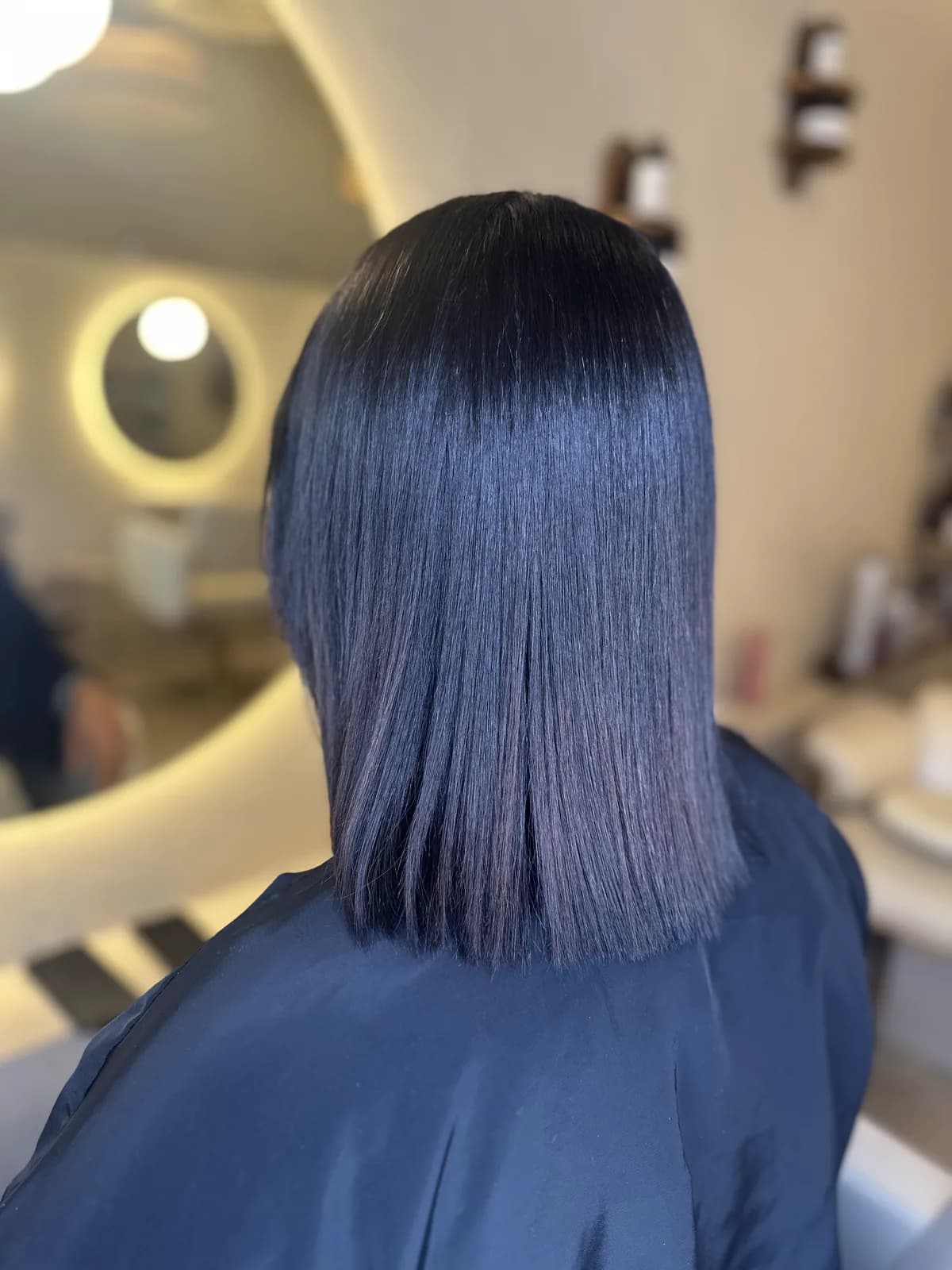 Cheveux photographiés après un soin Pure Botox réalisé chez Pure Beauté à Nice